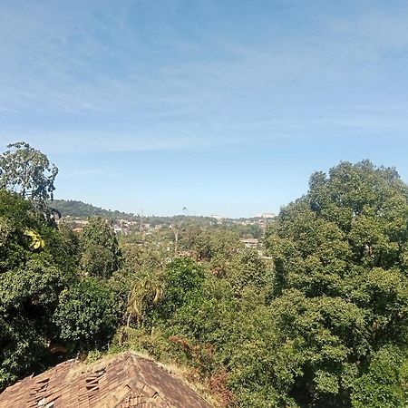 Eshwarkrupa Homestay Madikeri Kültér fotó