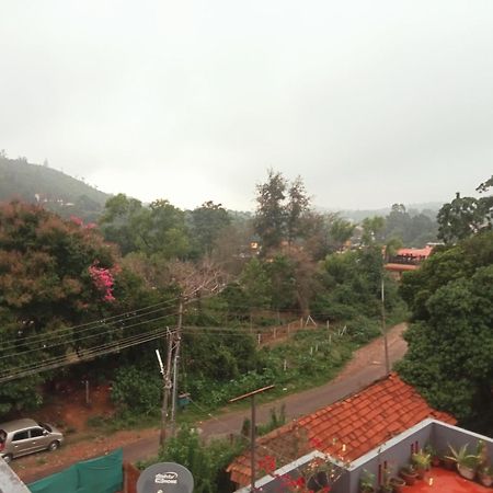 Eshwarkrupa Homestay Madikeri Kültér fotó