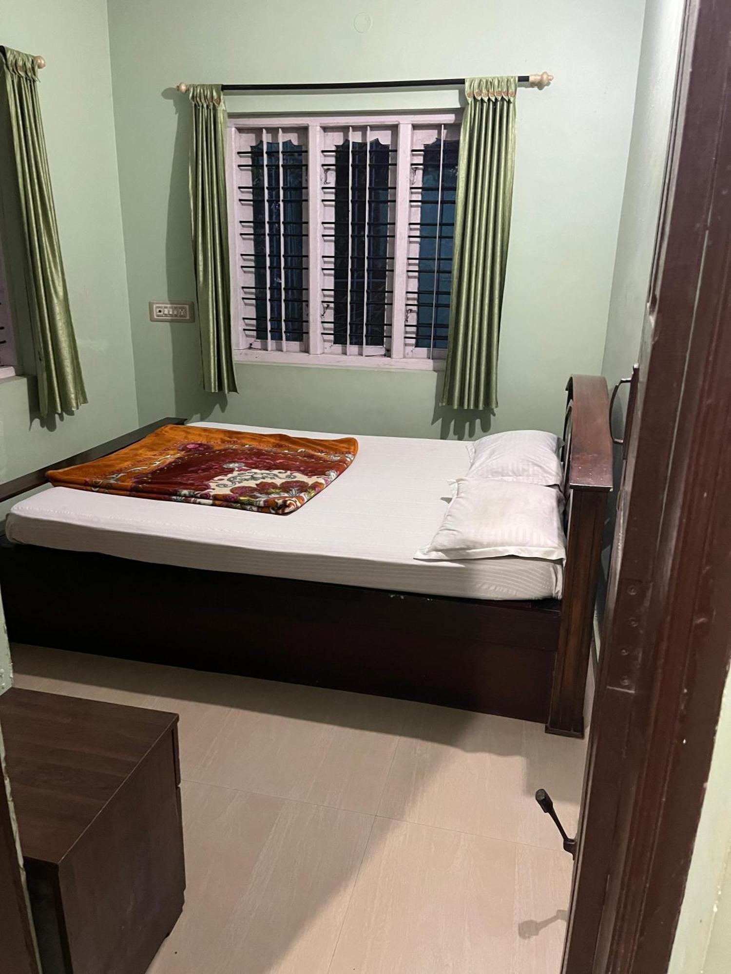 Eshwarkrupa Homestay Madikeri Kültér fotó