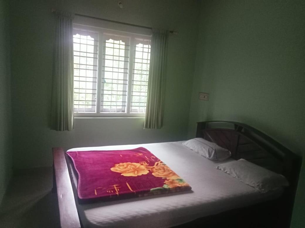 Eshwarkrupa Homestay Madikeri Kültér fotó
