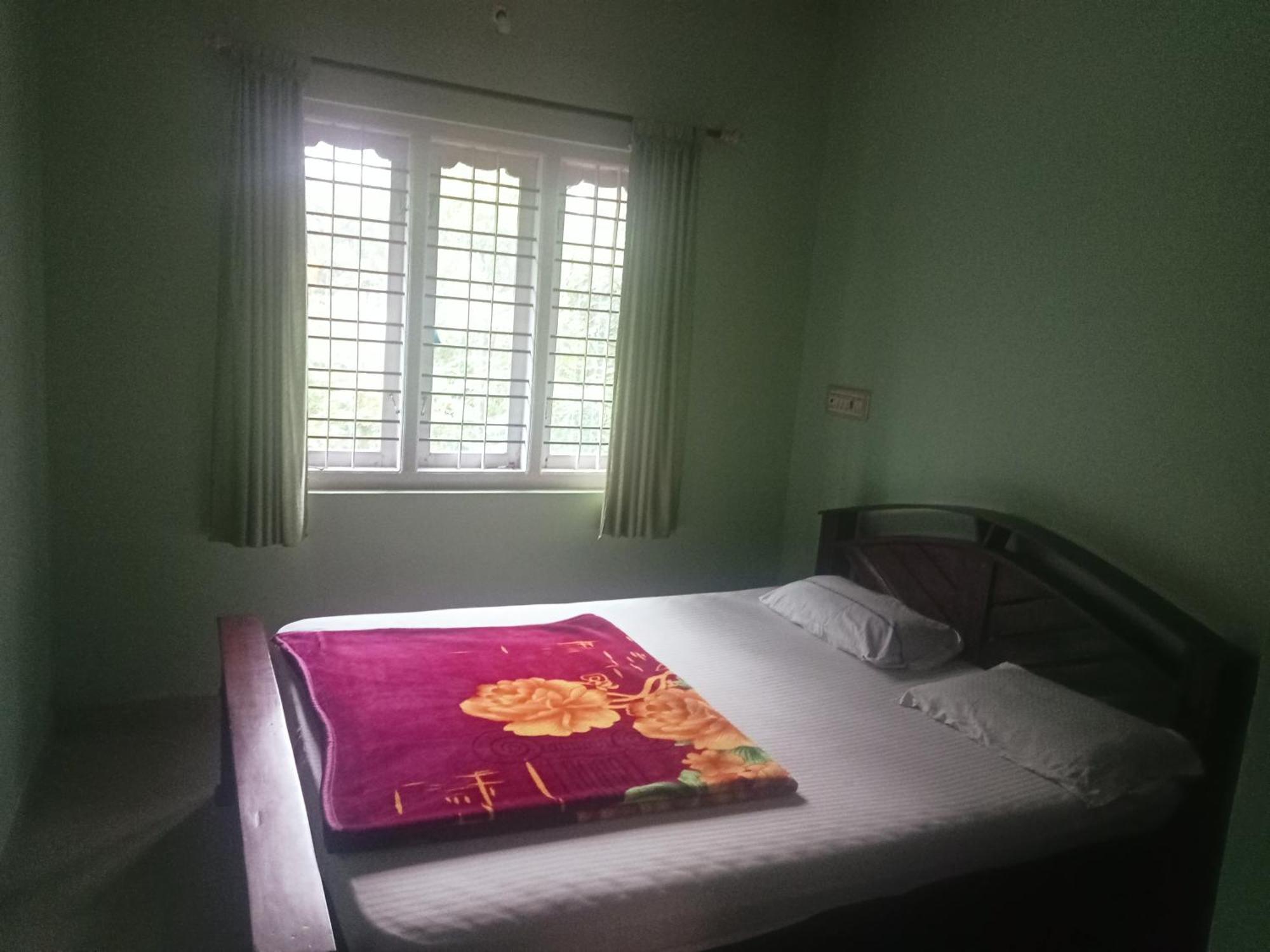 Eshwarkrupa Homestay Madikeri Kültér fotó